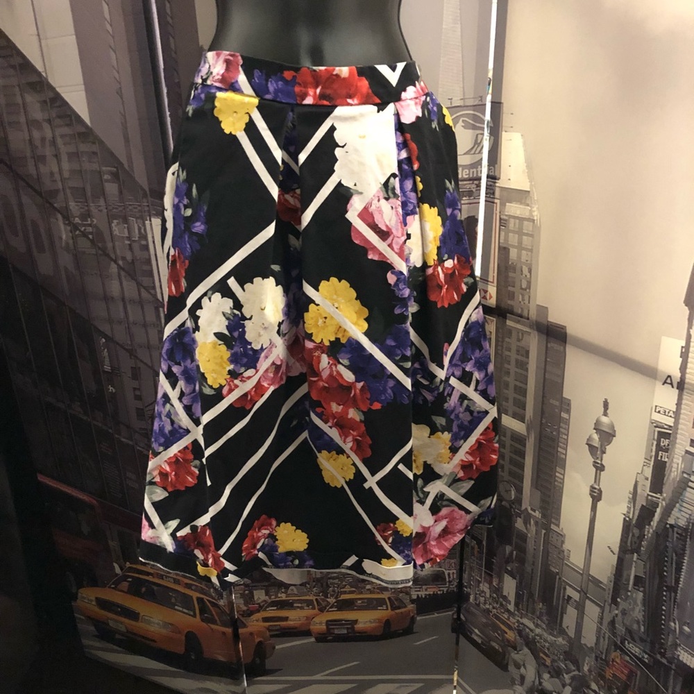 New York and Company 7th Avenue Skirt